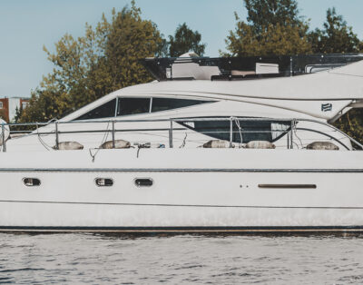 Ferretti 46 Fly